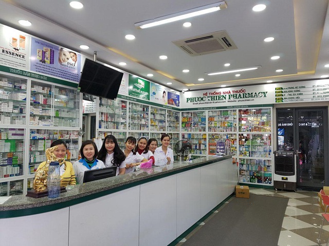 Nhà thuốc lớn nhất tại Đà Nẵng không đủ Serum chống nhăn để bán vì bản tin trên VTV1 - Ảnh 1.