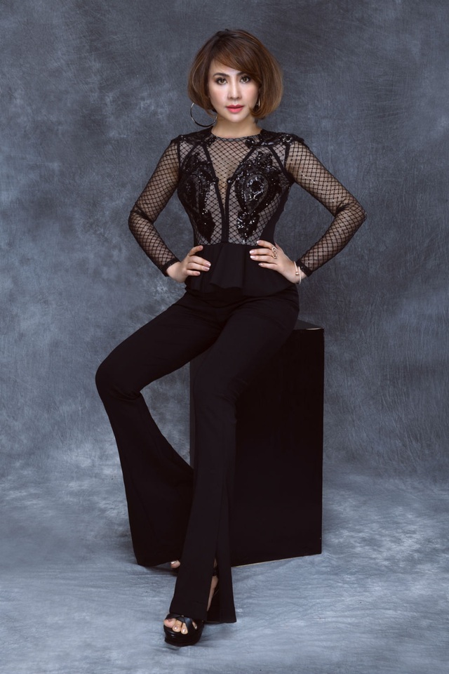 Miss Universe 2018 Catriona Gray chọn NTK Tuyết Lê trong lần đầu chạm ngõ thời trang Việt - Ảnh 2.