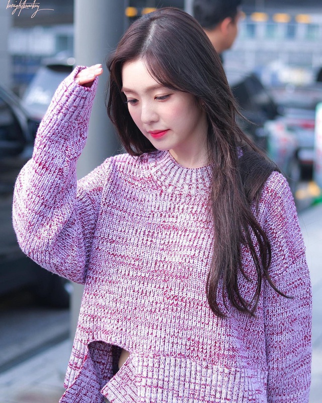 11 ý tưởng diện áo len từ Irene (Red Velvet): Toàn đơn giản mà sao vẫn thanh lịch và thời thượng đến thế! - Ảnh 2.