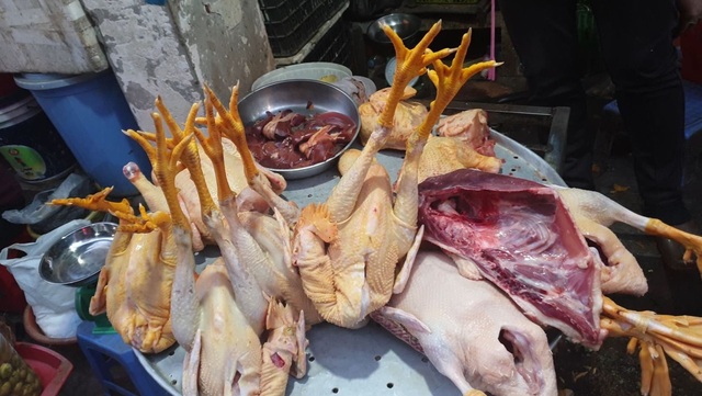  Giá thịt gà ở Hà Nội tăng do “hùa” theo giá thịt lợn? 