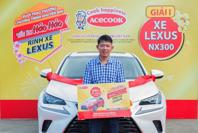 Anh Mai Văn Trường - chủ nhân đầu tiên nhận giải xe hơi Lexus trị giá 2,5 tỷ