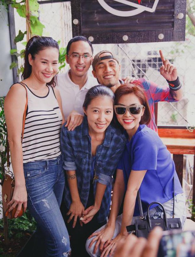 Vợ chồng Phạm Anh Khoa v&agrave; vợ chồng Tăng Thanh H&agrave; hiện c&ugrave;ng chơi chung một nh&oacute;m bạn th&acirc;n, t&igrave;nh bạn hơn một thập kỷ qua của họ lu&ocirc;n khiến người h&acirc;m mộ d&agrave;nh sự ngưỡng mộ lớn.
