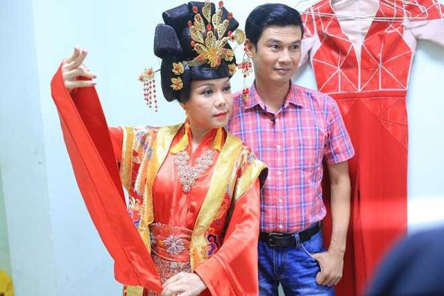 D&ugrave; kh&ocirc;ng thể th&agrave;nh đ&ocirc;i nhưng Việt Hương - Tiết Cương vẫn l&agrave; những người đồng nghiệp, người bạn th&acirc;n thiết nhiều năm nay.