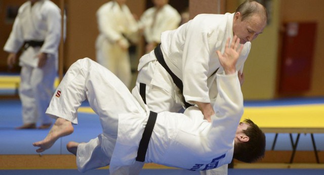 Tổng thống Putin khi đấu Judo.