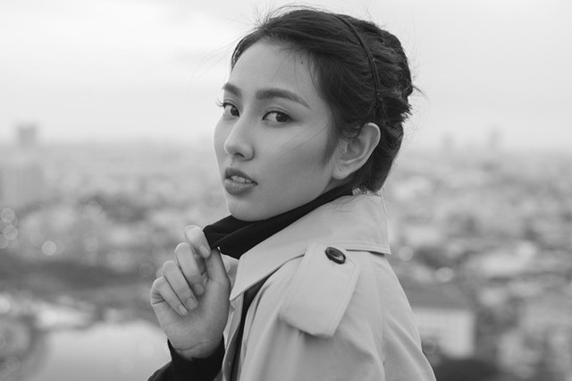 Nhiếp ảnh Bobby Nguyễn, trang điểm Trần Ho&agrave;ng Nghĩa, stylist Phạm Bảo Luận.