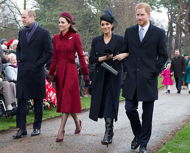 Vợ chồng William - Kate và vợ chồng Meghan - Harry cùng đi lễ nhà thờ hôm Giáng sinh 2018 tại Sandringham. Ảnh: UK Press.