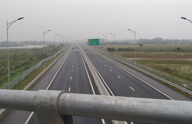 Địa điểm các đối tượng dùng đá ném các phương tiện đang lưu thông trên cao tốc Hạ Long - Hải Phòng. Ảnh: Công an Quảng Ninh
