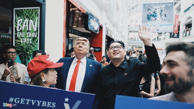 
Bộ đôi Trump - Kim giả xuất hiện tại Singapore hồi tháng 6/2018. Ảnh: Duy Tín.
