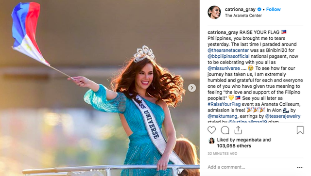 
C&ocirc; n&agrave;ng vẫn b&igrave;nh tĩnh khoe ảnh l&ecirc;n Instagram v&agrave; cư d&acirc;n mạng cũng nhanh ch&oacute;ng ph&aacute;t hiện ra chiếc vương miện bị thiếu mất một mảnh
