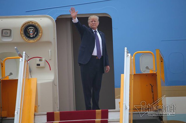 Tổng thống Donald Trump tới Hà Nội, thăm chính thức Việt Nam năm 2017. Ảnh: Phạm Hải