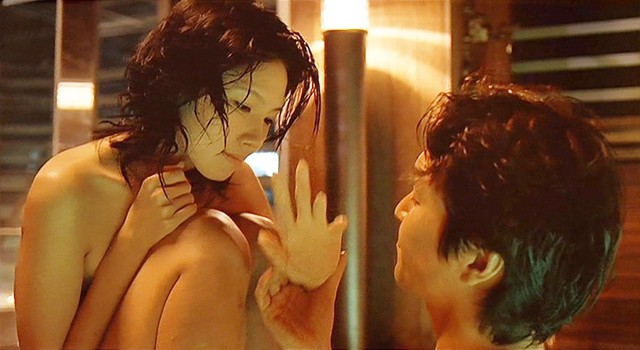 Lee Eun Joo rơi v&agrave;o trạng th&aacute;i trầm cảm sau khi tham gia bộ phim c&oacute; nhiều cảnh n&oacute;ng. Trong phim n&agrave;y, c&ocirc; c&oacute; kh&ocirc;ng &iacute;t cảnh khỏa th&acirc;n v&agrave; sex.