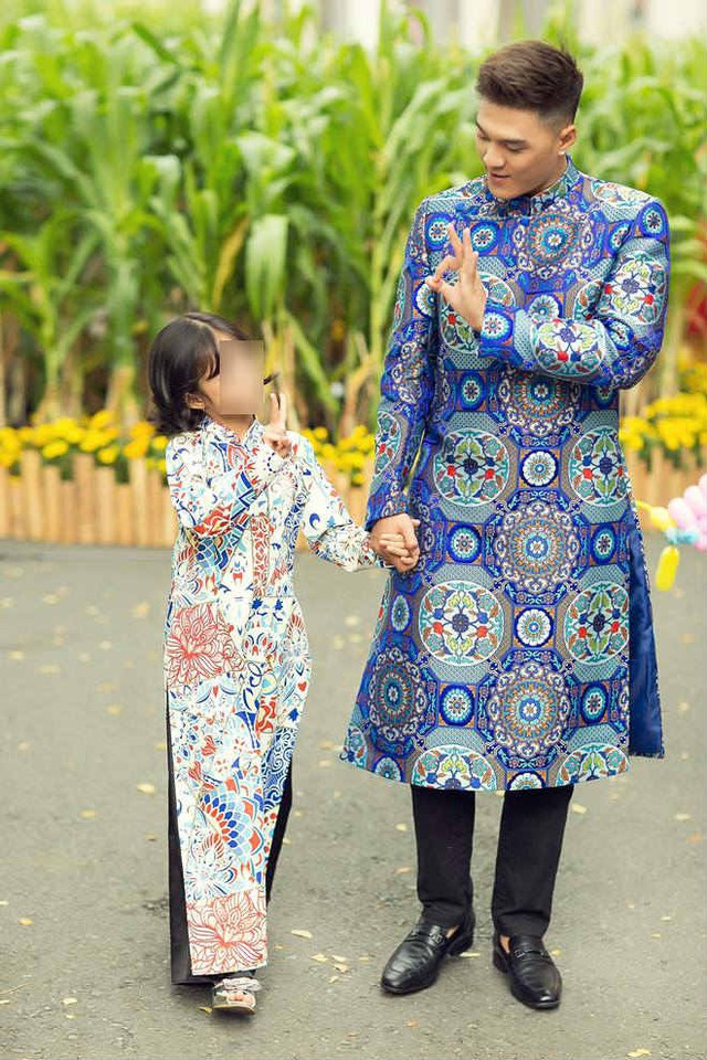 L&yacute; Phương Ch&acirc;u cho biết, t&ograve;a &aacute;n quy định nam vũ c&ocirc;ng cấp dưỡng 5 triệu/th&aacute;ng cho con g&aacute;i nhưng anh mặc cả xuống c&ograve;n 3 triệu.