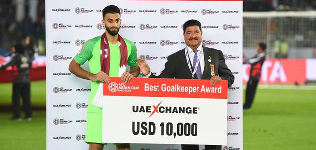 Số bàn thua ít nhất tại Asian Cup 2019: Tuyển Qatar đơn giản là đội có hàng công và hàng thủ tốt nhất của Asian Cup năm nay. “The Maroons” đã trải qua 7 trận đấu và ghi được 19 bàn thắng nhưng chỉ để thủng lưới 1 lần duy nhất. Tiền đạo Takumi Minamino đã tận dụng một tình huống mắc lỗi nơi hàng phòng ngự Qatar để ghi bàn rút ngắn tỷ số cho Nhật Bản trong trận chung kết. Tuy nhiên, thủ thành Saad Al Sheeb của Qatar vẫn là chủ nhân của giải thưởng “Thủ môn hay nhất Asian Cup 2019”.