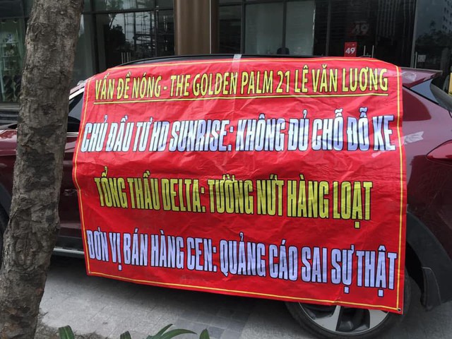 Hàng trăm cư dân đồng loạt treo băng rôn “tố” chủ đầu tư bàng quan, vô trách nhiệm với dân