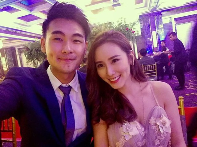 Vợ chồng Emily khi c&ograve;n b&ecirc;n nhau.