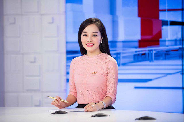 
Trước khi trở thành một BTV truyền hình, Minh Hương từng có nhiều năm theo học ngành đàn tỳ bà ở Nhạc viện Hà Nội.
