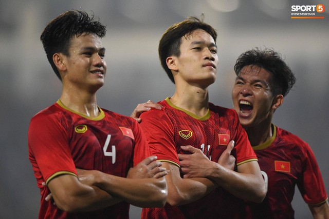 Anh bộ đội trẻ của Viettel đã tái hiện lại pha ăn mừng bàn thắng của cầu thủ Văn Thanh cách đây hơn 1 năm