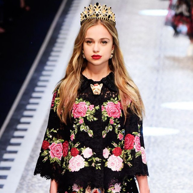 Lady Amelia Windsor là người mẫu thời trang người Anh và thành viên của hoàng gia Anh. Là cháu gái của Hoàng tử Edward, Amelia đang đứng thứ 38 trong danh sách kế vị ngai vàng Anh.