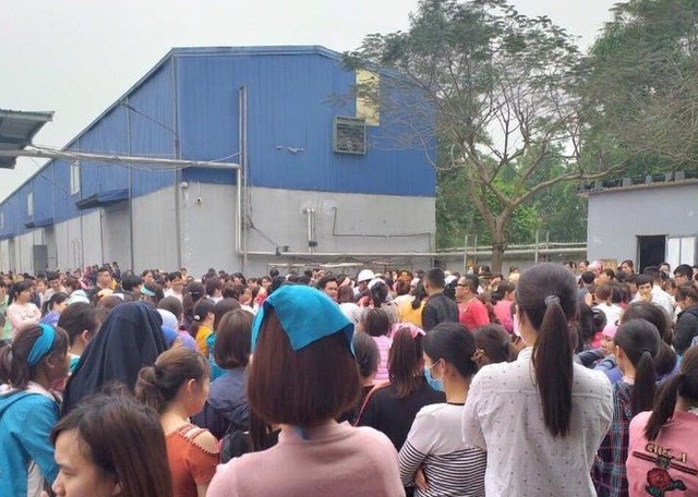 Hàng nghìn công nhân đồng loạt bỏ bữa trưa ở Ninh Bình.