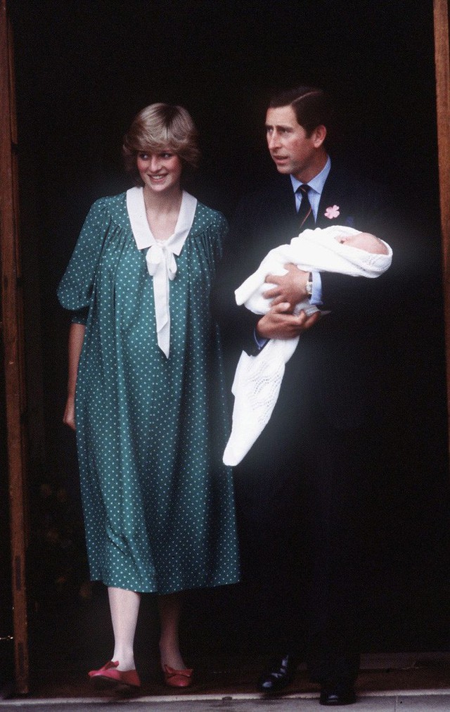 Công nương Diana trong lần sinh Hoàng tử Harry.