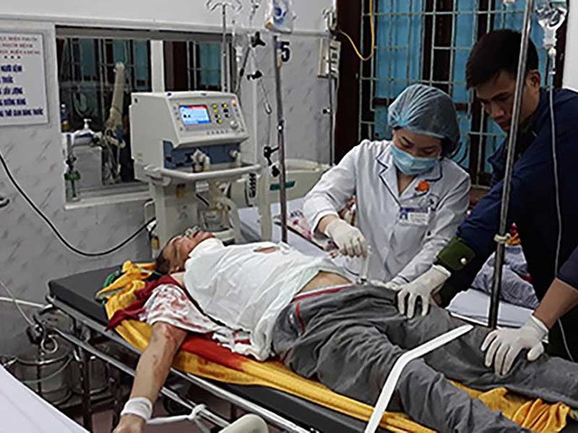 
Nghi can Trịnh Viết Ba được cấp cứu tại bệnh viện
