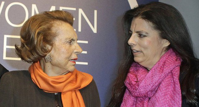 Francoise Bettencourt Meyers và mẹ mình - Liliane Bettencourt