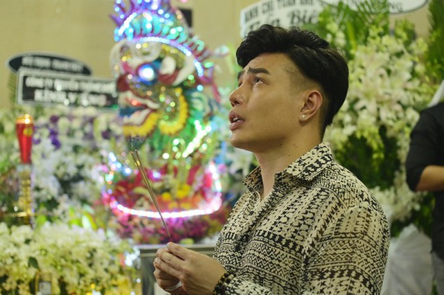 Nghệ sĩ Lê Dương Bảo Lâm nhớ về những lần được diễn, tập thoại chung với Anh Vũ. Anh tin đàn anh sẽ sớm về với cõi Phật, luôn phù hộ gia đình bình an.