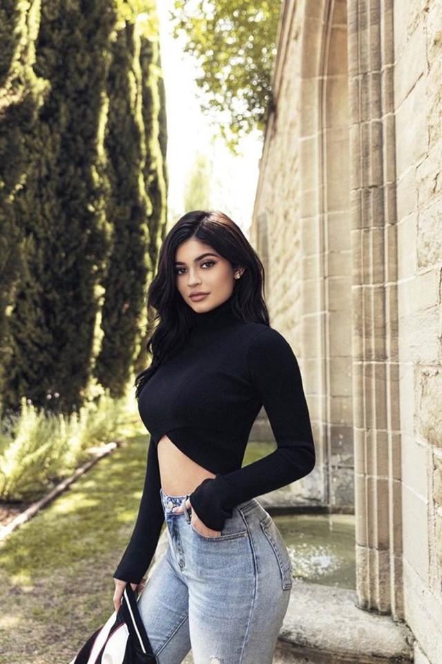 Nữ tỷ phú xinh đẹp Kylie Jenner.