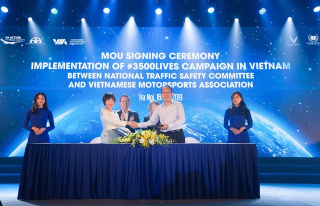 Văn phòng Ủy ban An toàn giao thông quốc gia và Công ty Hiệp hội Thể thao Xe động cơ (VMA) ký kết Chương trình phối hợp triển khai chiến dịch “#3500 sinh mạng tại Việt Nam” giai đoạn 2019 – 2022.