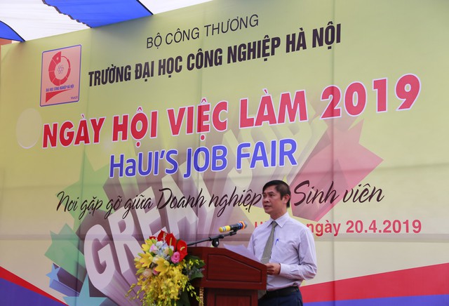 Ông Trần Trung Hiếu - Giám đốc Công ty TNHH Cargill Việt Nam (khu vực miền Bắc) phát biểu tại Ngày hội việc làm 2019