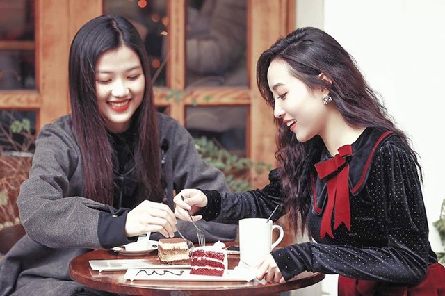 Mai Anh và Lương Thanh trở thành đôi bạn thân sau khi đóng chung Những cô gái trong thành phố.