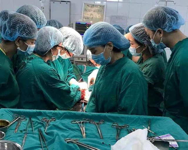 
Thai phụ bị vỡ tử cung do mang thai sớm sau khi sinh mổ. Ảnh BVCC
