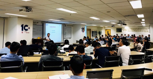 Học viên lớp CEO 135 PTI Hà Nội học tập chuyên đề “Xây dựng thương hiệu cá nhân tổ chức” - chuyên gia: Nguyễn Hoàng Phương