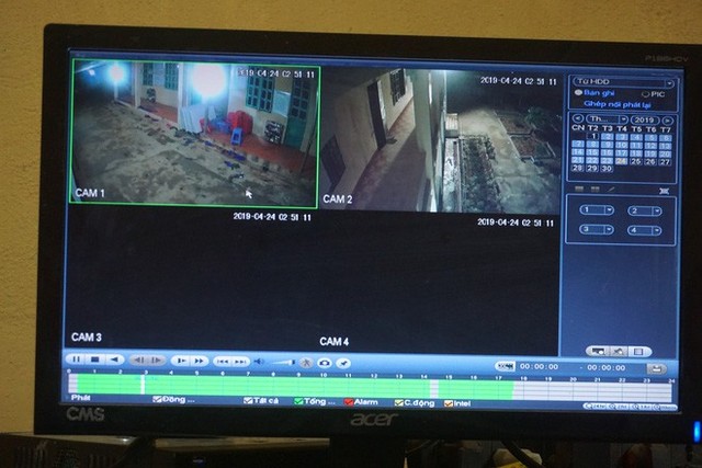 Màn hình camera giám sát ký túc đặt trong căn phòng được cho là nơi đối tượng đã hiếp dâm nạn nhân.