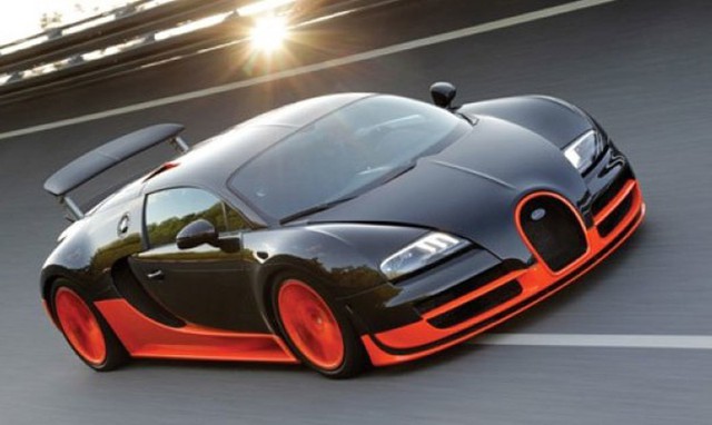 Xe siêu sang Veyron 16.4 của hãng Bugatti có giá tính lệ phí trước bạ lên đến hơn 66 tỷ đồng.