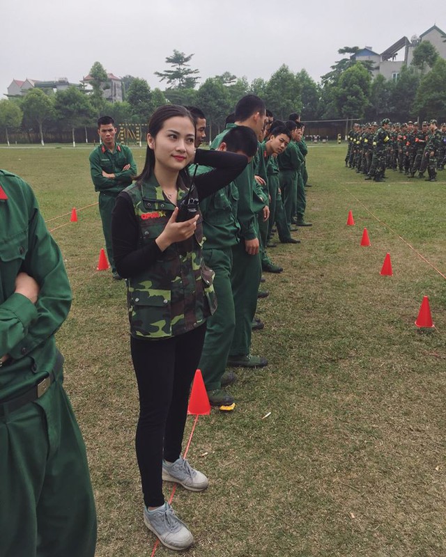 
Nhan sắc xinh đẹp của nữ MC k&ecirc;nh Truyền h&igrave;nh Quốc Ph&ograve;ng
