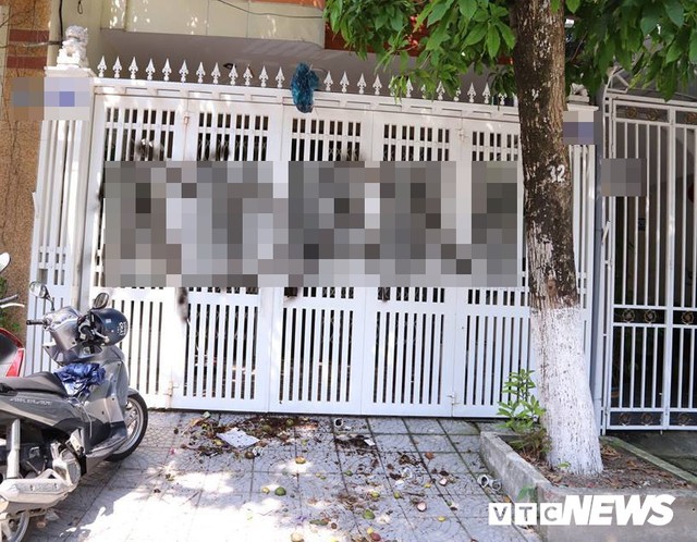 Ngôi nhà của ông Nguyễn Hữu Linh bị xịt sơn, ném chất thải bẩn.