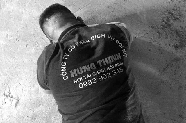 Một người bị đánh gục tại chỗ.