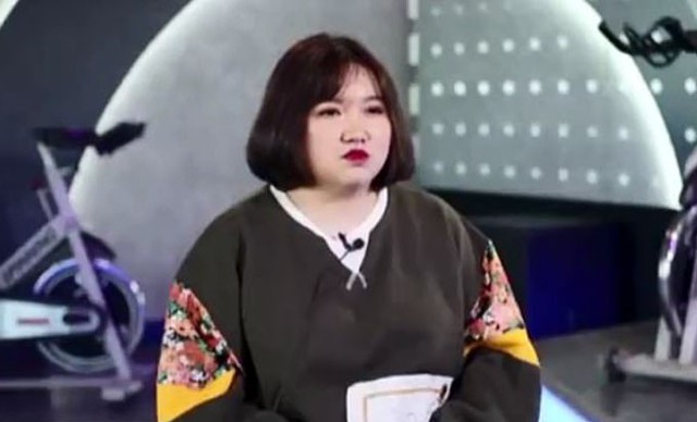 
Liu Yajuan với thân hình to béo, nặng 90 kg của hiện tại. Ảnh: Shanghai Dragon Television.
