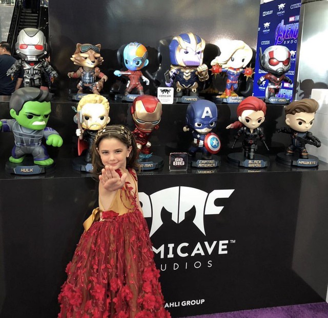 
Alexandra Rachael Rabe là diễn viên nhỏ tuổi nhất góp mặt trong Avengers: endgame, bom tấn đang gây sốt trên toàn thế giới với doanh thu hơn 1,22 tỷ USD tính đến 30/4, chỉ sau 4 ngày công chiếu.

