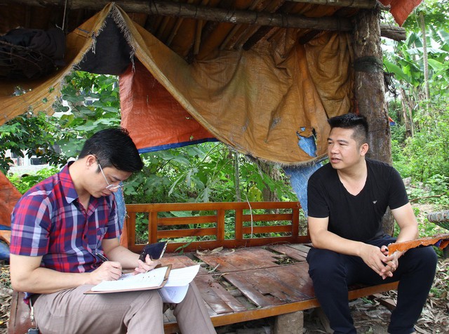 Anh Nguyễn Đức Thọ (bên phải) cho rằng, Dự án này không thuộc trường hợp Nhà nước thu hồi đất.