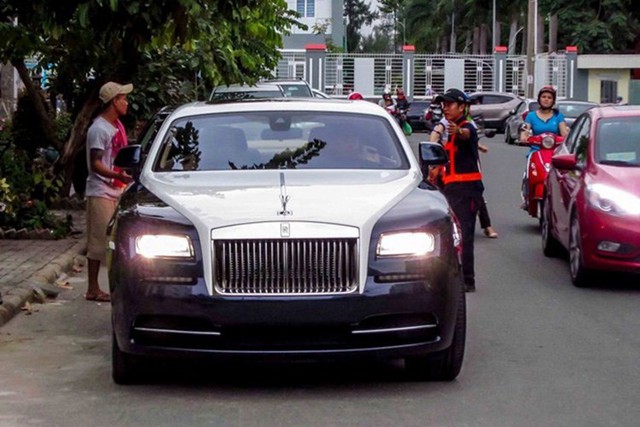 Công ty Hoàng Dân của doanh nhân Nguyễn Văn Dân sở hữu nhiều xe sang, trong đó có 1 chiếc Rolls Royce và 3 chiếc Lexus các loại. Ảnh: Minh hoạ