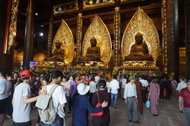 
Công tác y tế tại Đại lễ Phật đản Vesak 2019 diễn ra tại Chùa Tam Chúc, Hà Nam đã được Bộ Y tế đảm bảo. ảnh Phương Thuận
