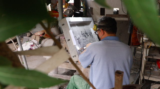 
Theo nghệ nhân Triệu Hoàng Giang, để hoàn thành một kiệt tác di sản, tái hiện lại cuộc đời và sự nghiệp của Chủ tịch Hồ Chí Minh, phải mất từ 7 tháng cho đến khoảng 3 năm, tùy theo kích thước khổ đá và các chi tiết trong từng tư liệu lịch sử nhiều hay ít.

