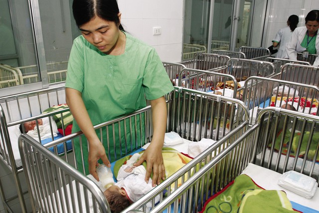 
Việt Nam đang đứng trước thách thức lớn, đó là tình trạng mất cân bằng giới tính khi sinh. Ảnh: chí cường
