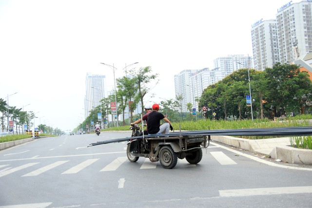 Có thể nói, xuất phát từ nhu cầu vận tải hàng hóa của người dân cao, đặc biệt chở vật liệu xây dựng, đồ đạc trong các tuyến đường nhỏ, ngõ ngách chính là một trong những nguyên nhân dẫn đến sự xuất hiện nhiều hoạt động xe tự chế.