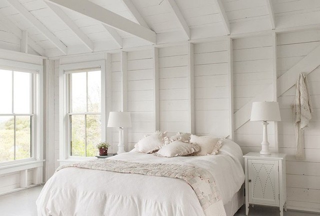 
Những căn phòng ngủ đơn sắc trắng luôn mang đến cảm giác vô cùng sạch sẽ, gọn gàng.
