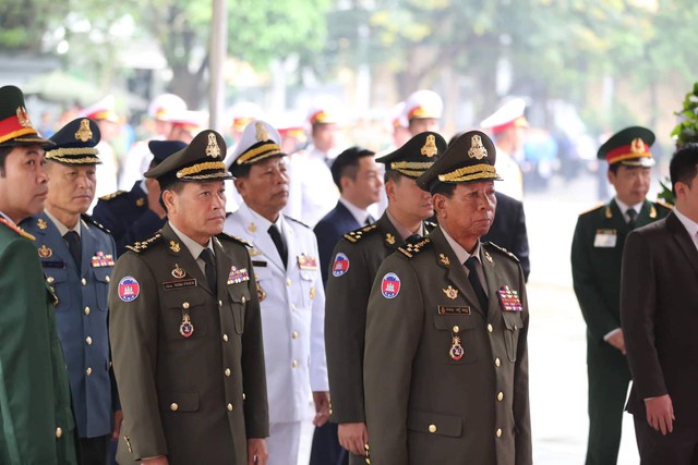 
Đoàn Chính phủ Campuchia. Ảnh: Lê Bảo
