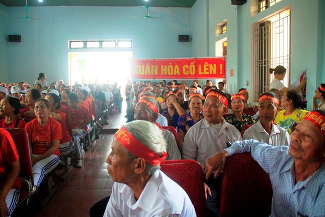 
Hơn 300 cụ hào hứng tham gia hội thi.
