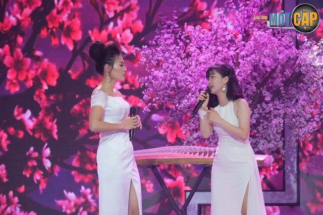 Chọn về đội HLV Đinh Hương, Thanh Hương từng xuất sắc dành giải nhất tuần vì sự ăn ý của cả 2 trong cách hát.